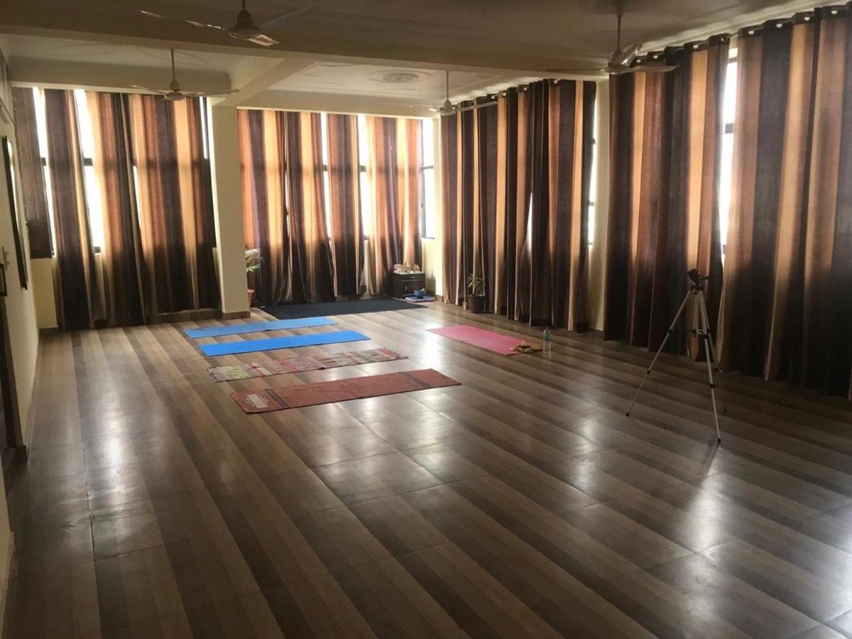 Hotel Vishla Palace By Uttarakhand Hotel Hospitality Narendra Nagar المظهر الخارجي الصورة